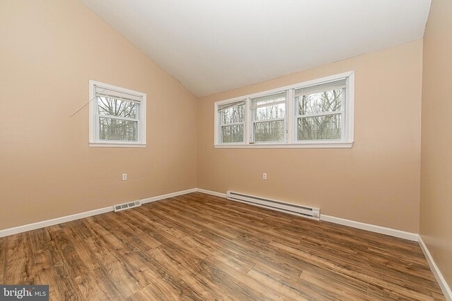 Building Photo - 90 Tufts Rd