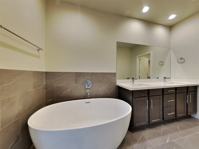 Building Photo - 2608 Upper Quinn Wy