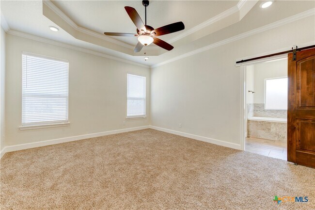 Building Photo - 1040 Vista Dr