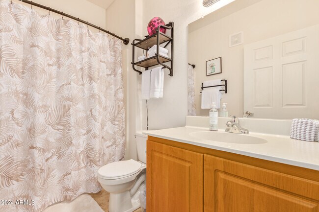 Building Photo - 10136 E Southern Ave