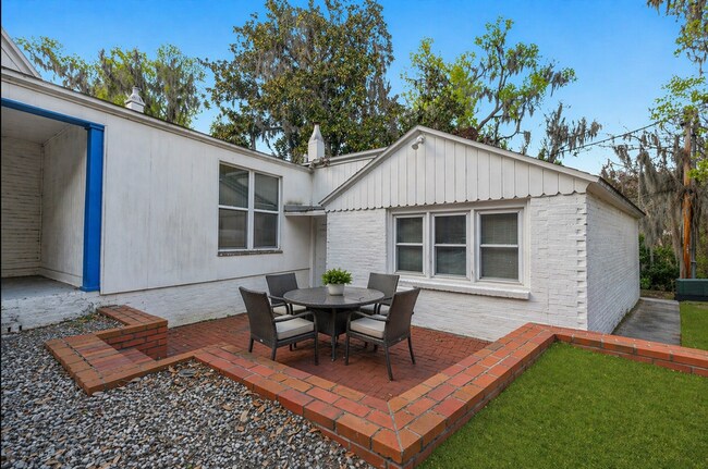 Building Photo - 1254 SW 9th Rd