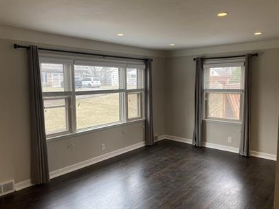 Building Photo - Minnetonka Home: 3-Bedroom Retreat with Finished Basement & Hardwood Floors 9/1