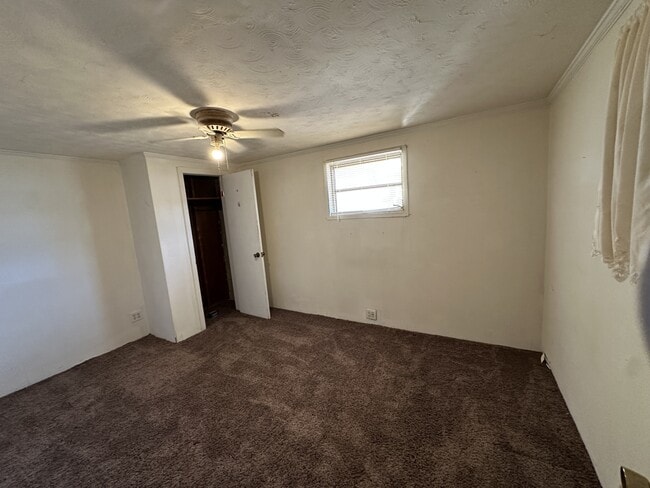 Building Photo - 7992 Reynolda Rd