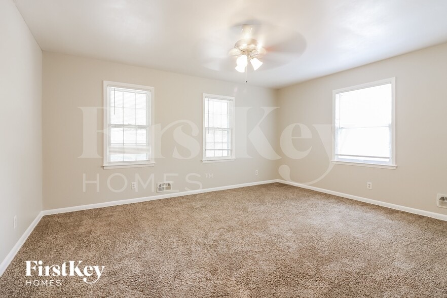 Building Photo - 3508 S Leslie Ave