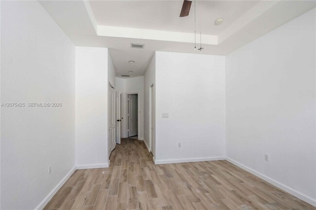Building Photo - 3955 NE 11th Dr