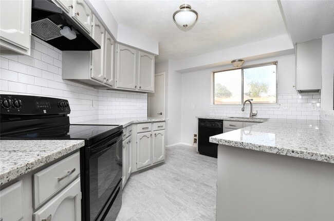 Building Photo - 2703 Heritage Colony Dr