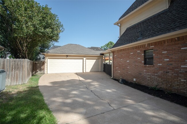 Building Photo - 1719 Galleon Oaks Dr