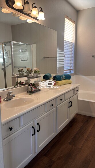 Building Photo - 18391 W Western Star Blvd