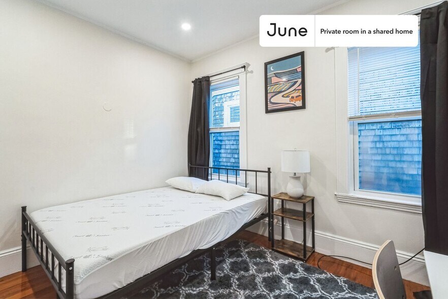 Primary Photo - Room in Shared 3 bed/1 bath home