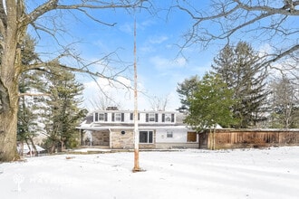 Building Photo - 2343 Ridgewood Rd