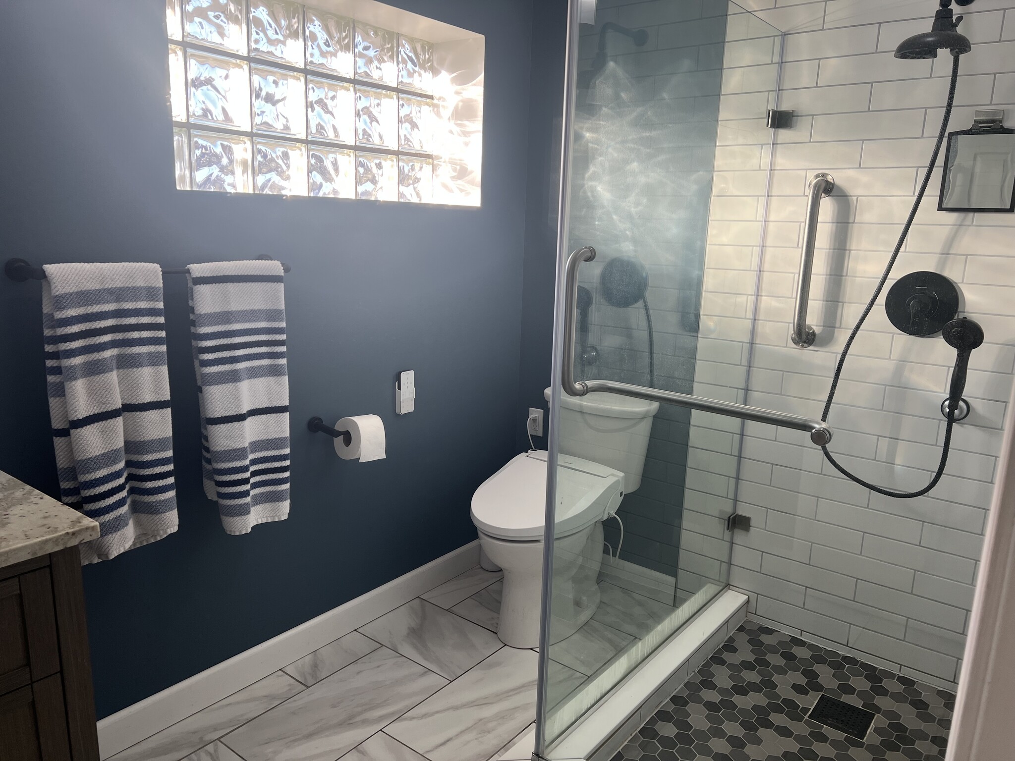 Building Photo - 8400 Gwilada Dr