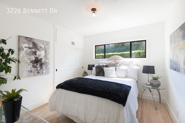 Building Photo - 3226 Bennett Dr