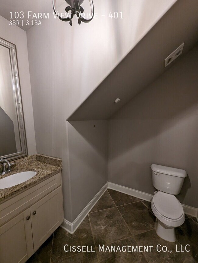 Building Photo - 103 Farm View Dr