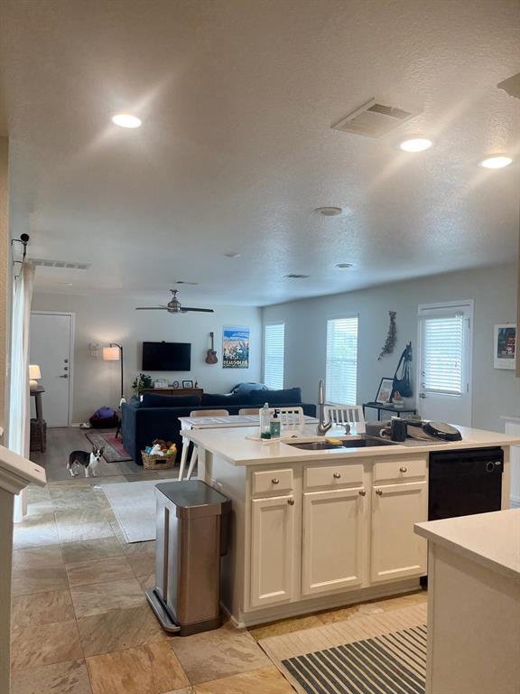 Building Photo - 1306 Davis Mountain Loop