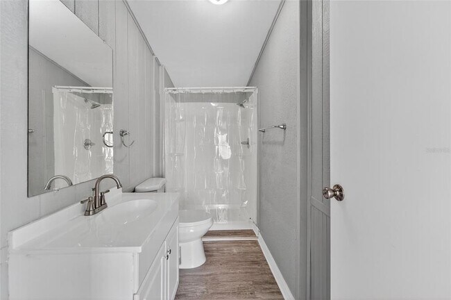 Building Photo - 39256 Lizabeth Cir