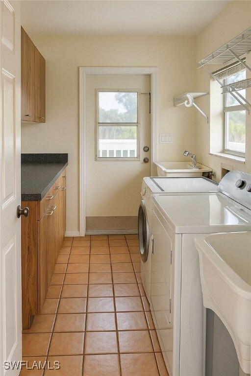 Building Photo - 2662 Riverview Dr