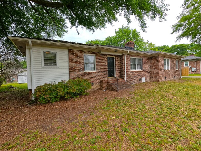 Building Photo - 11 Owens Rd
