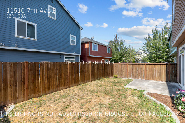 Building Photo - Beautiful 3 bed /3.5ba in Tacoma!