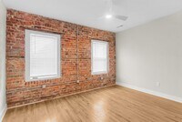 Building Photo - 137 Calhoun St