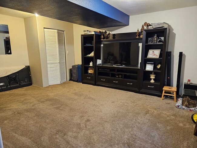 Building Photo - 2402 Lagoon Ct