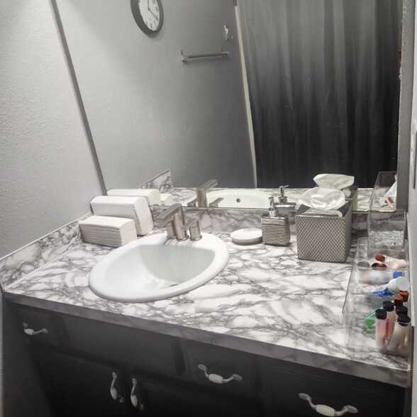 Building Photo - 1447 N Boston Ave