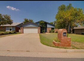 Building Photo - 6705 Bayberry Dr