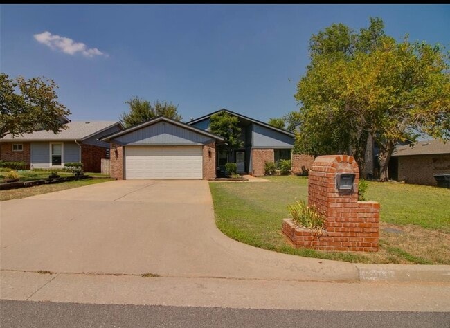 Building Photo - 6705 Bayberry Dr