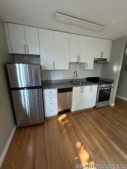 Primary Photo - 125 Trapelo Rd