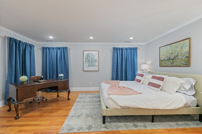 Building Photo - 3 Chapel Way