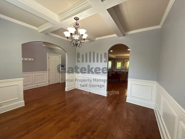 Building Photo - 124 Village Pl