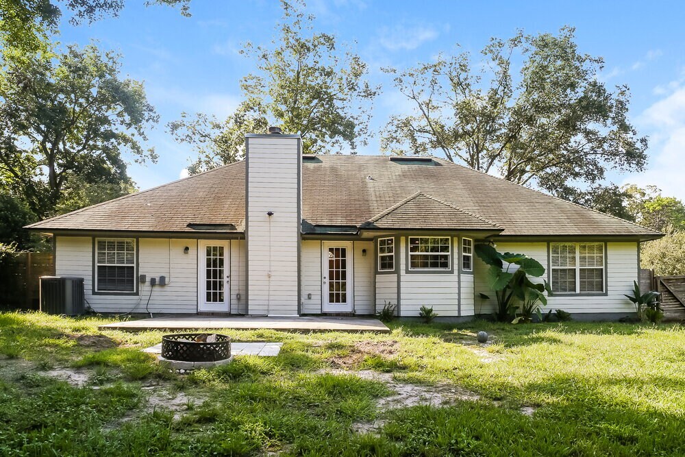 Building Photo - 12127 Rush Creek Dr N
