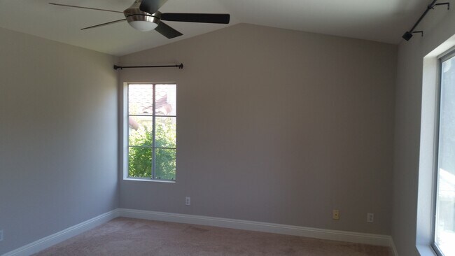 Building Photo - 1437 Green Oak Rd