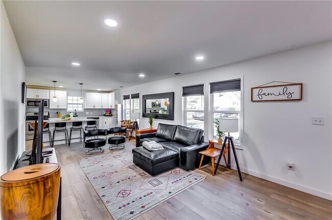 Building Photo - 2508 Connally Dr