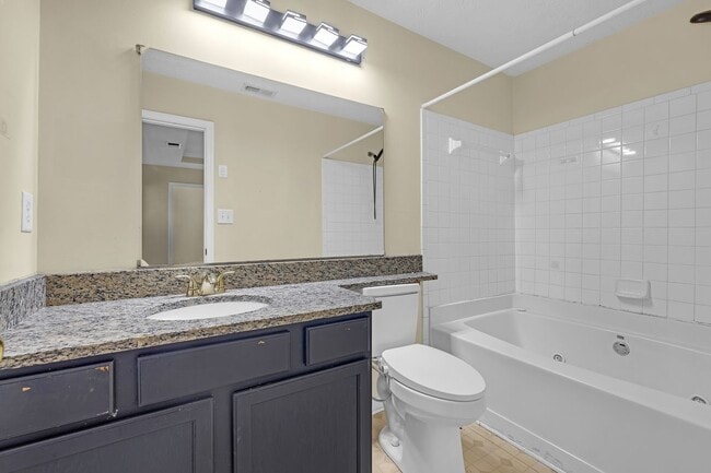 Building Photo - 5475 Hampton Ct