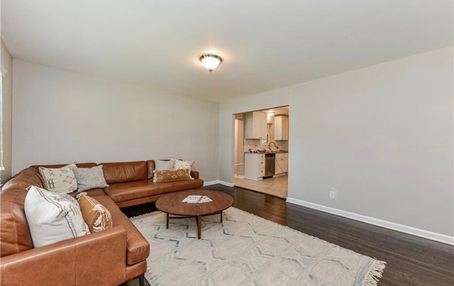 Building Photo - 4201 Seaforth Dr