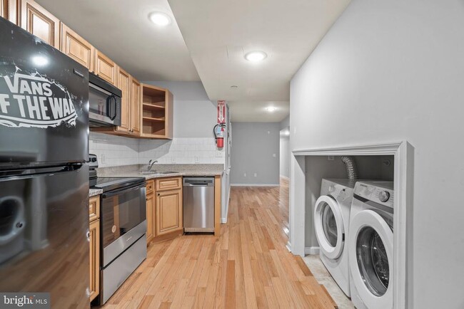 Primary Photo - 1820 N 17th St