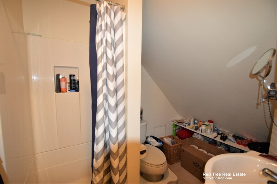 Building Photo - 5 Murdock Terrace