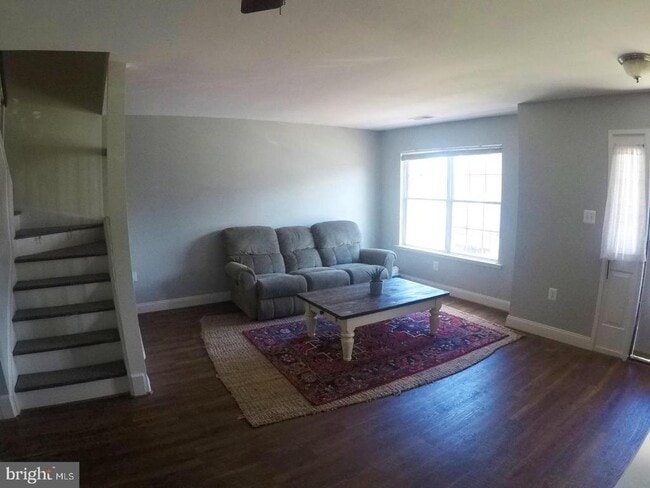 Primary Photo - 8702 Village Green Ct