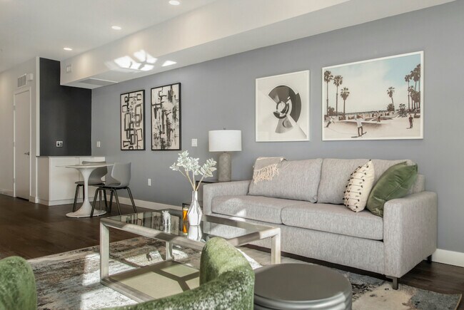 Building Photo - 21 Clarence Pl