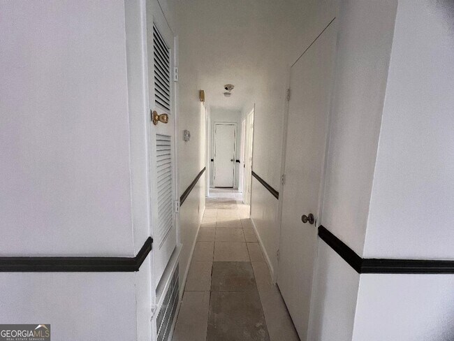 Building Photo - 10283 Richfield Ct