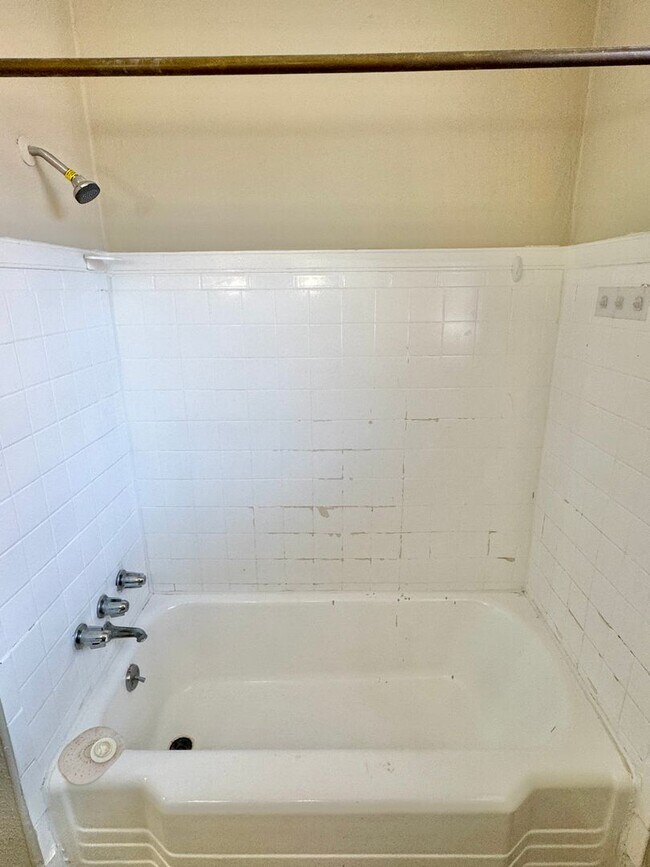 Building Photo - Charming 2-Bedroom Brick Bungalow