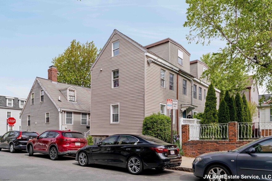 Building Photo - 229 Hurley St