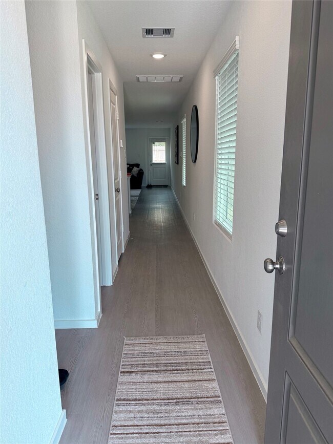 Building Photo - 21321 Carosella Dr