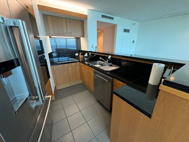 Building Photo - 2/2/2 Ocean-Front Nauru Towers, Endless Ocean Views, 34Floor