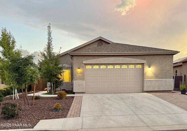 Building Photo - 5768 N Thornberry Dr