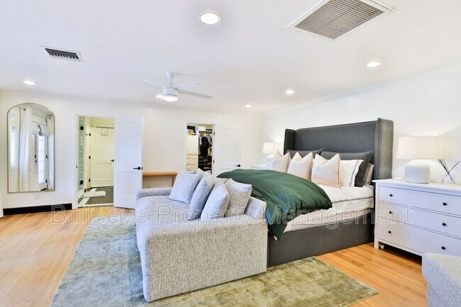 Building Photo - 2672 E Mesquite St