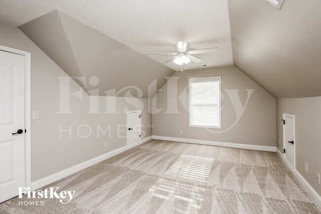 Building Photo - 668 Brakeman Cir