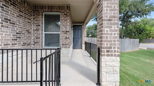 Building Photo - 9228 Lonesome Oak Drive