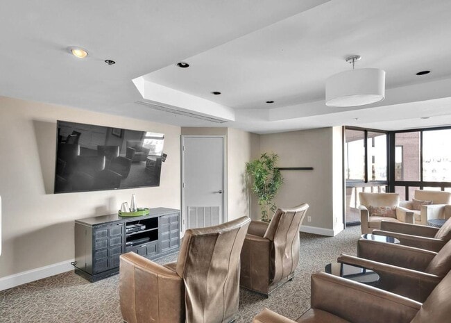 Building Photo - Beautiful And Modern 1 Bed, 1 Bath Condo In Prime Location With High Walk Score In Alta Vista