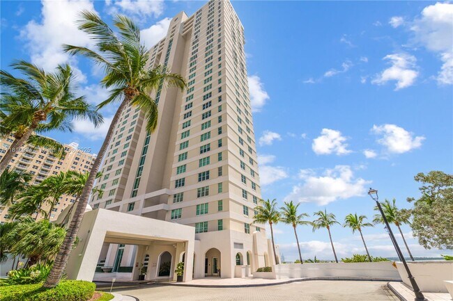 Building Photo - 800 Claughton Island Dr